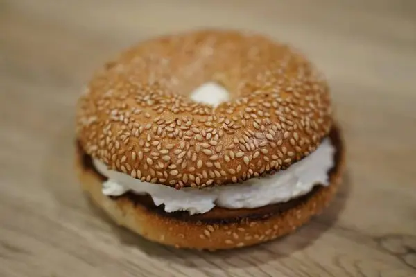 bagel-street-cafe - Bagel with Plain Cream Cheese