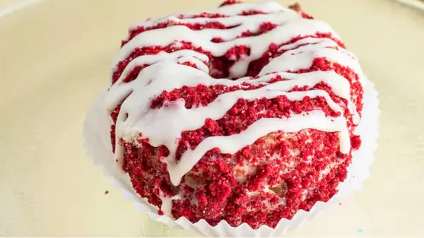 bakers-donuts - Red Velvet Donut