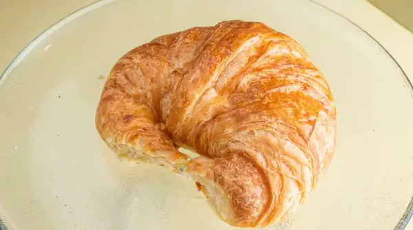 bakers-donuts - Plain Croissant