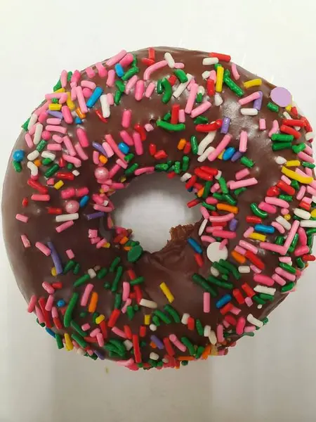 bakers-donuts - Sprinkle Cake