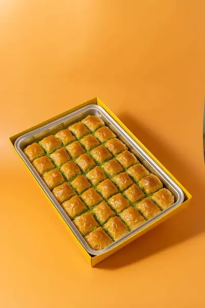 baklavastory - Princess Cut Baklava - Medium (35pcs)