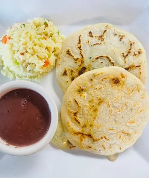 balompie-cafe - PUPUSAS COMBO (2)