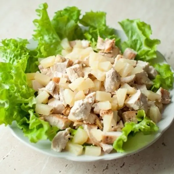 bamboo-cafe - Chicken Hawaiian Salad