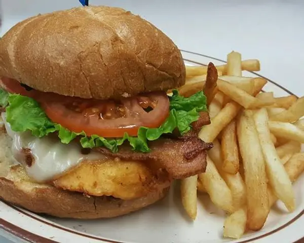 bannings-restaurant-and-pie-house - Crispy Chicken BLT