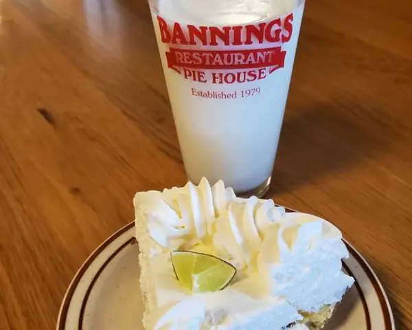 bannings-restaurant-and-pie-house - Key Lime Pie Slice