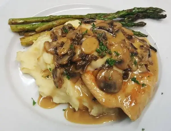 bannings-restaurant-and-pie-house - Chicken Marsala