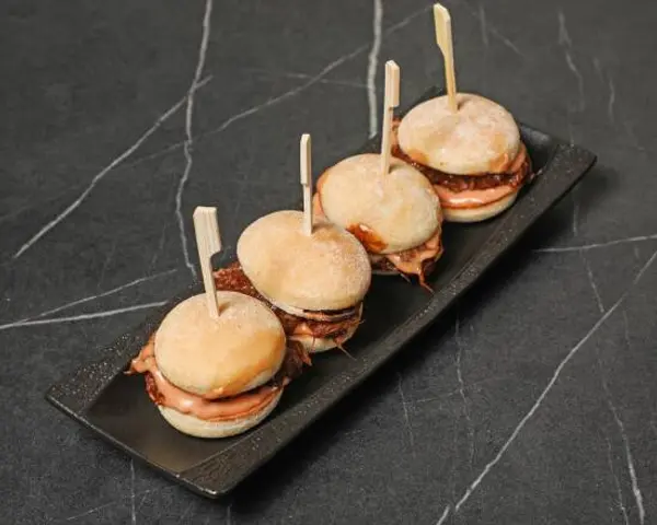 bassar - Mini Burger au Bœuf Confit et Sauce Maison