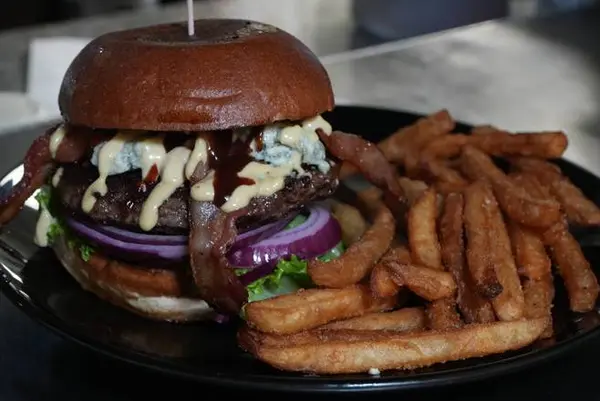 bbq-burgers - Blue Cheese Bacon Burger