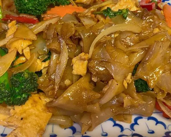 beau-thai-restaurant - Drunken Noodle