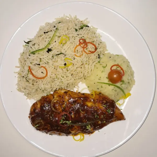 bengal-on-a-plate-kokapet - Grilled Chicken in Bar-B-Que Sauce