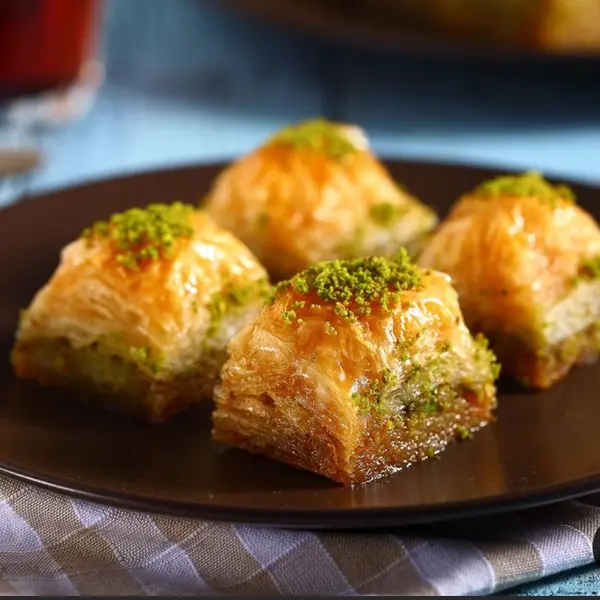 beyoglu-coffee-cake - Baklava piece