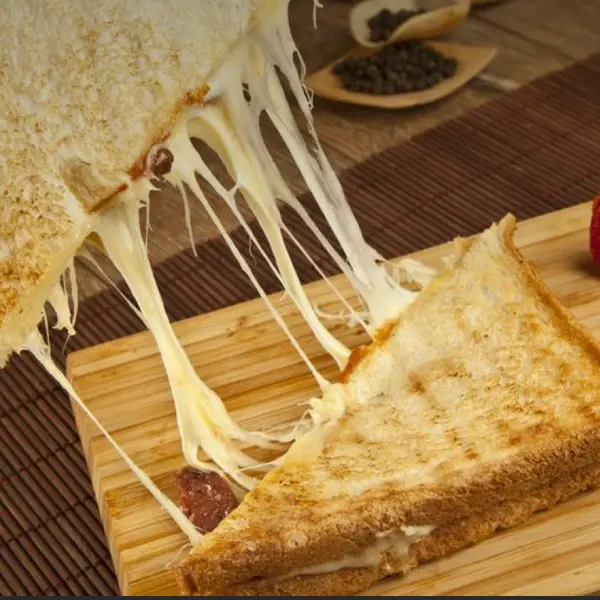 beyoglu-coffee-cake - Toast with cheese