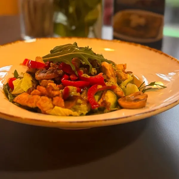 beyoglu-coffee-cake - Hähnchen Salat