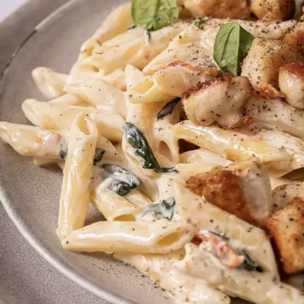 beyoglu-coffee-cake - Penne „Chicken Curry“