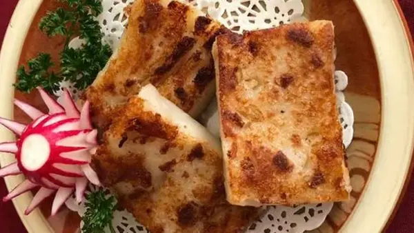 big-lantern - Turnip Cake with Meatless Chicken