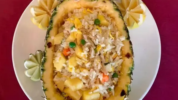 big-lantern - Pineapple Fried Rice