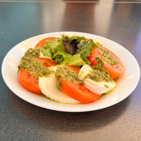 bistro-240 - Salada de Mozzarella de Búfala e Tomate