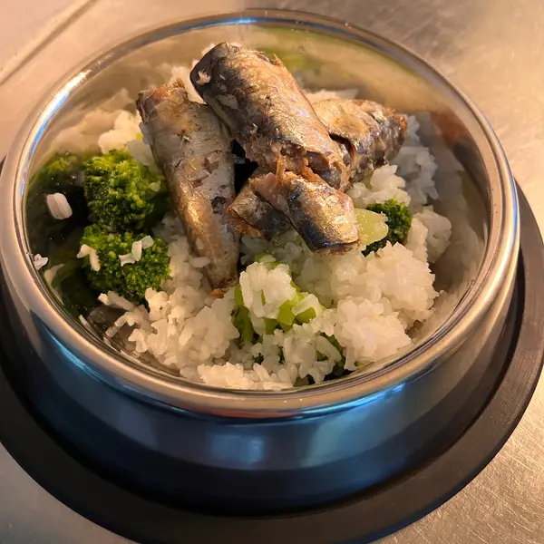 bistro-240 - Fish & Broccoli
