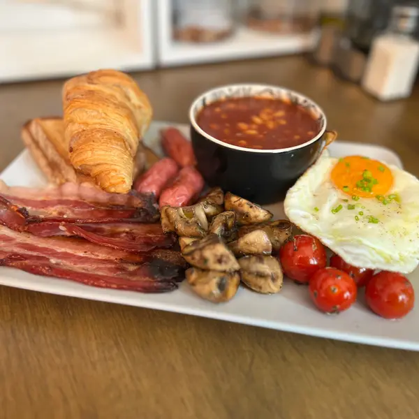 bistro-240 - Portuguese Brunch