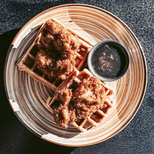 bistro-240 - Chicken & Waffles