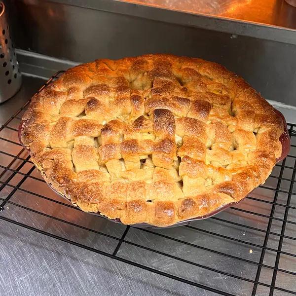 bistro-240 - American Style Apple Pie