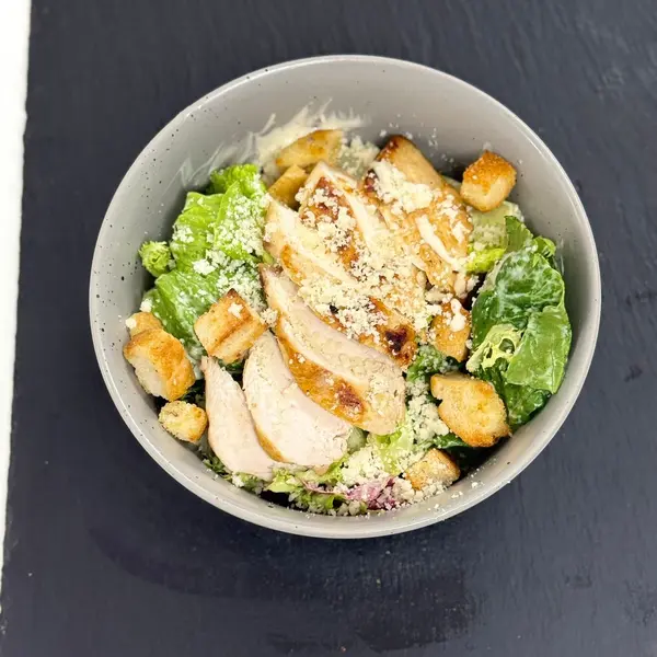 bite-factory - Grilled Chicken Caesar Salad