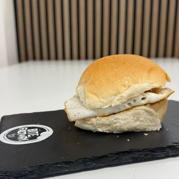 bite-factory - Egg Bap
