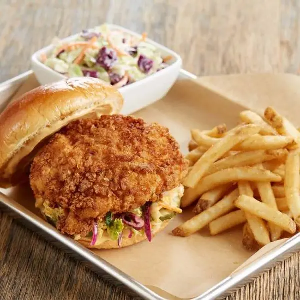 bjs-restaurant-brewhouse - BJ's Kickin' Chicken Sandwich