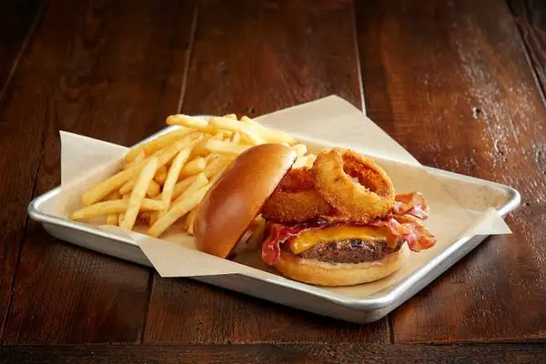 bjs-restaurant-brewhouse - BJ's Smokehouse Burger*