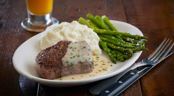 bjs-restaurant-brewhouse - Filet Mignon*