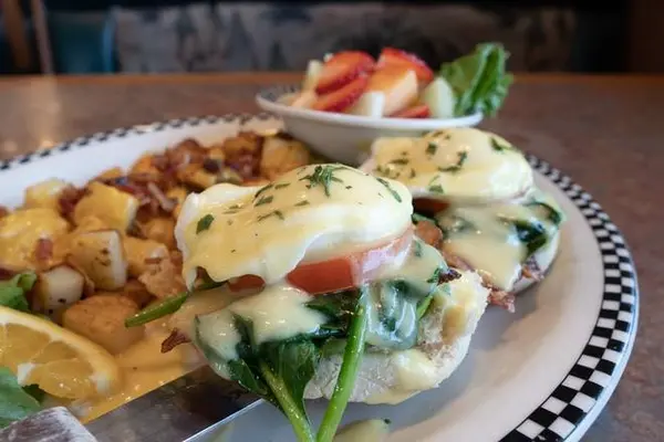 black-bear-diner - California Bacon Benedict