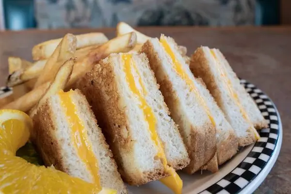 black-bear-diner - Cubs Grilled Cheese Sandwich