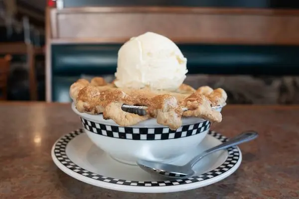 black-bear-diner - Apple Cobbler