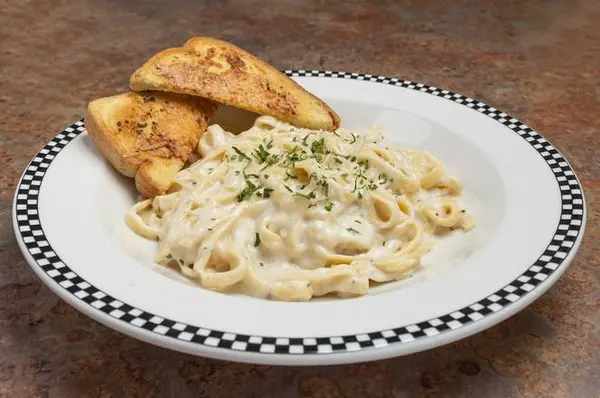 black-bear-diner - Fettuccine Alfredo