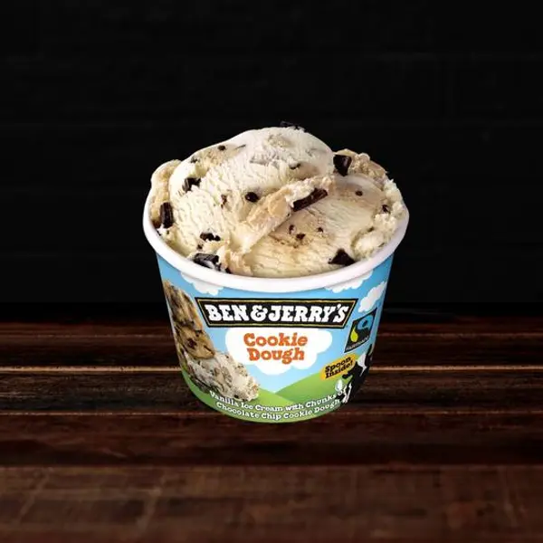 black-white-burger-chatelet - Ben & Jerry's Cookie Dough 🍪🍦