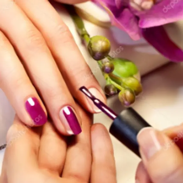 bloom-nail-bar - Deluxe Manicure