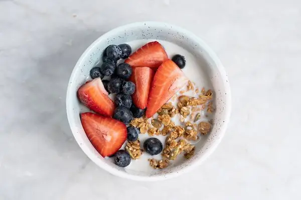 bluestone-lane-coffee - Granola and Berries