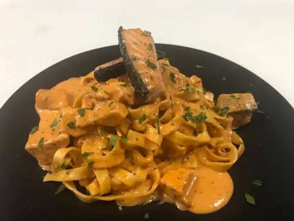 bottega - Salmon Fettuccine