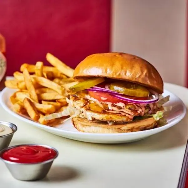 breakfast-in-america-marais - Chicken Cajun Spice Burger