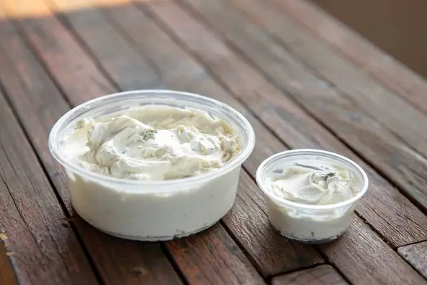 brooklyn-bagel-bakery - Cream Cheese with Jalapeno