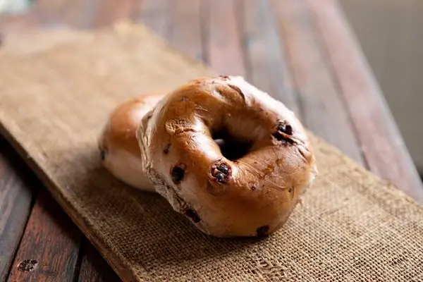 brooklyn-bagel-bakery - Chocolate Chip Bagel