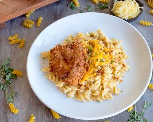 bruces-bbq - Fried Chicken Mac