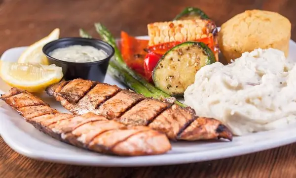 buckhorn-bbq-grill - Bayou Pepper Salmon Platter