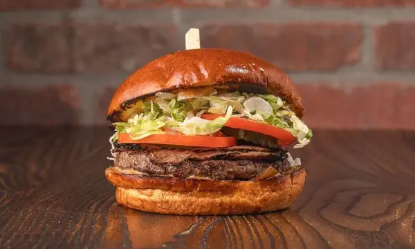 buckhorn-bbq-grill - Tri Tip Burger