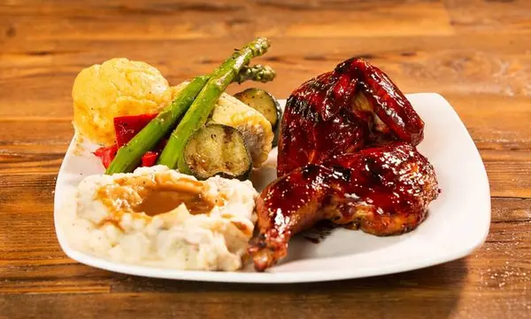 buckhorn-bbq-grill - BBQ Chicken Platter