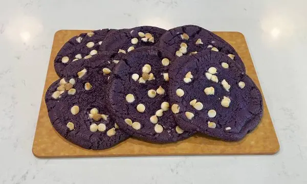 buddha-bowls-and-rolls - White Chocolate Ube Cookie