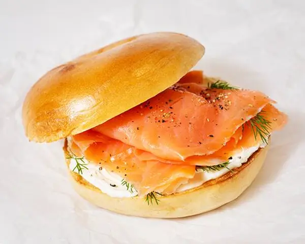 bullseye-bagels-by-cafe-encore - Bagel with Cream Cheese and Lox