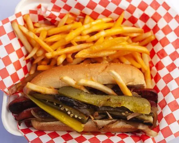 buns-on-the-run - New Jersey Italian Sausage With Chessy Fries