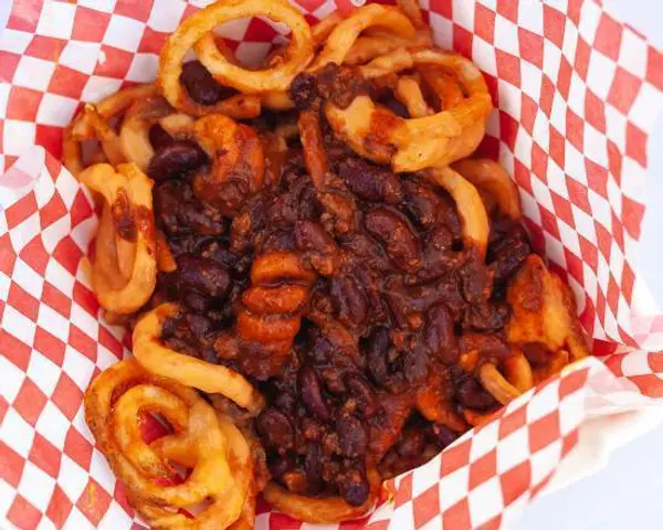 buns-on-the-run - Chili over Cheesy Fries