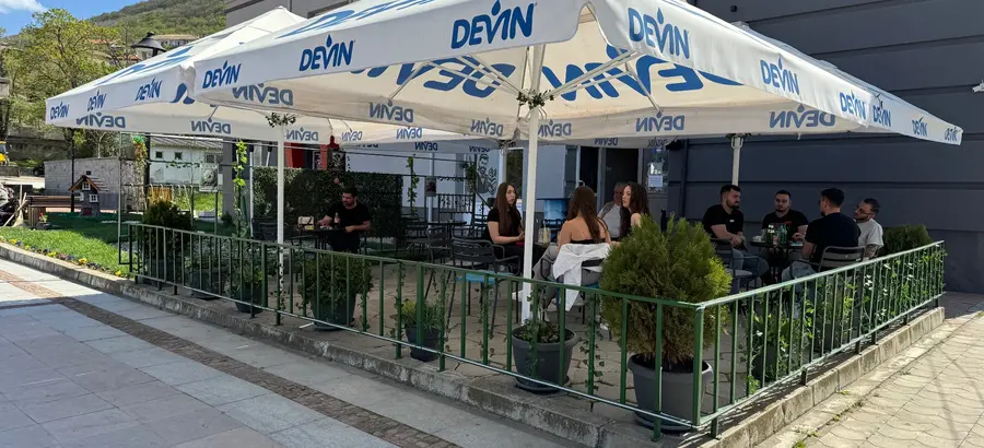 cafe-bar-corner